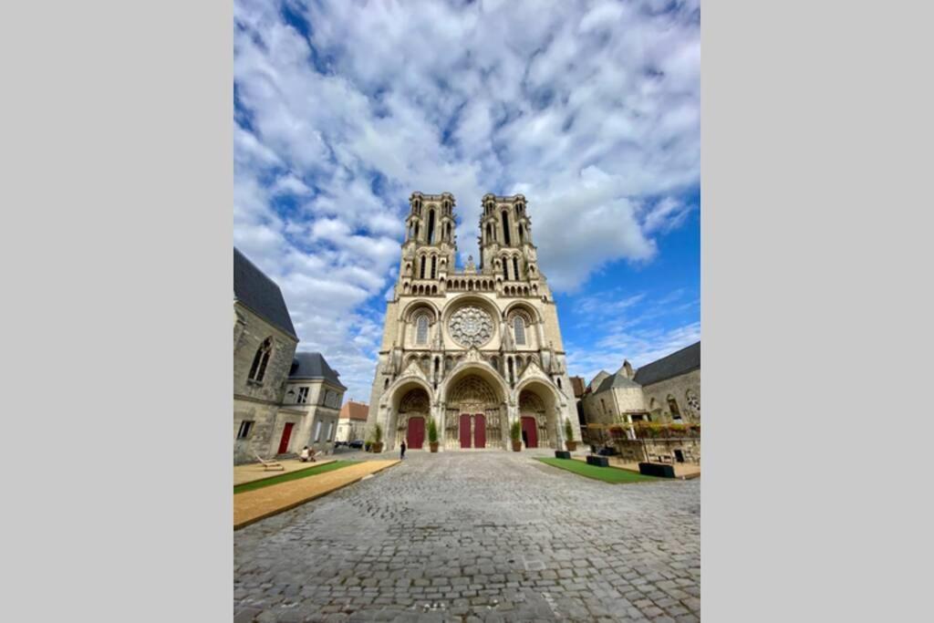 Appartement Jolie Vue Laon Kültér fotó